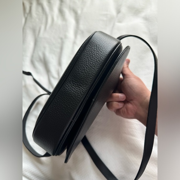 🙏Burberry Leather Sling Bag - Picture 4 of 16